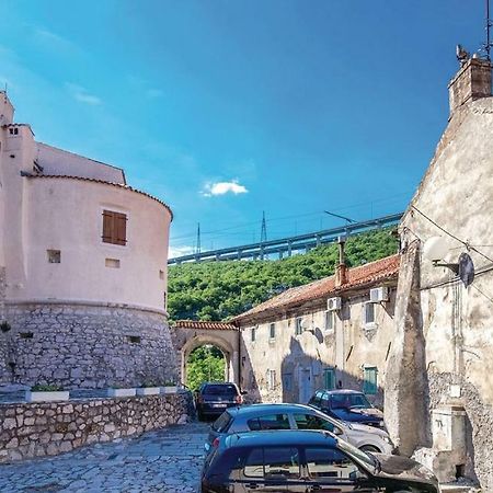 Old Castle Apartment Bakar Exterior photo